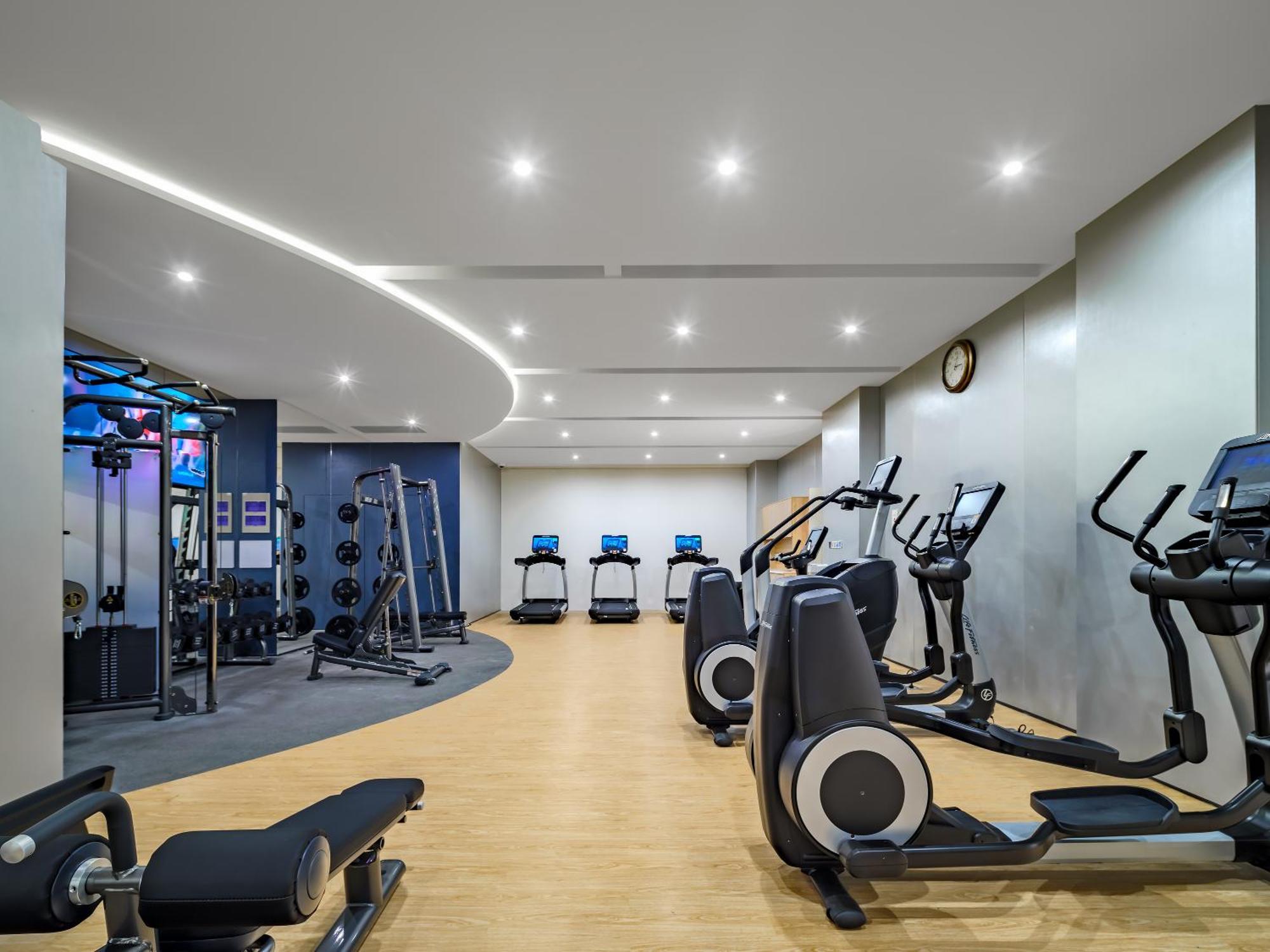 Donghu Hotel 5*